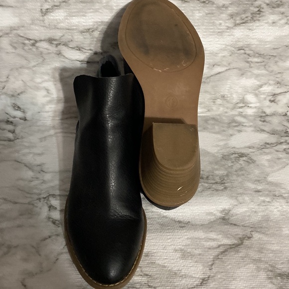 Universal thread booties ,size 10 - Picture 4 of 6